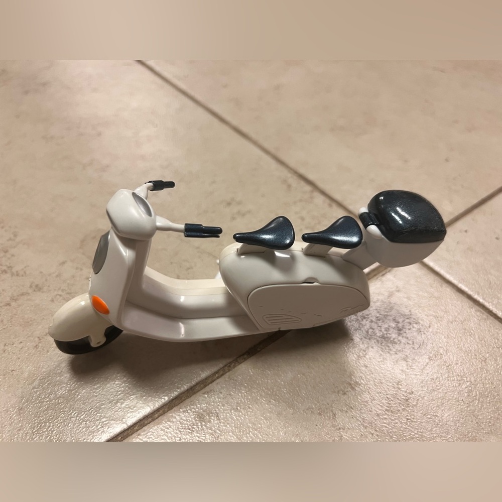 Lil’ Bratz Scooter with Sidecar